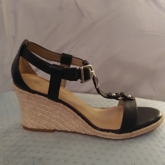 Antonio Melani black strappy wedge sandle. - Picture 2 of 4